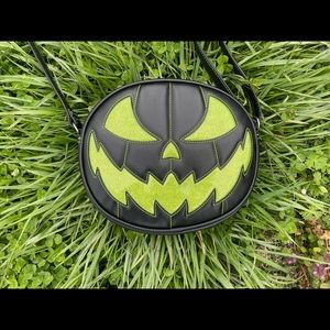 Double sided LPS crossbody